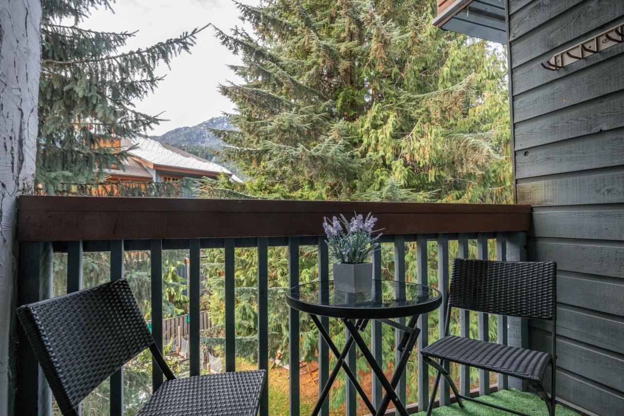 Updated Whistler Creek Studio With Parking Apartment Whistler